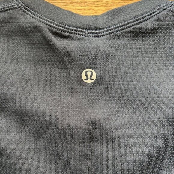 Lululemon Metal Vent Tech Short Sleeve  - Navy - Large - Picture 3 of 4